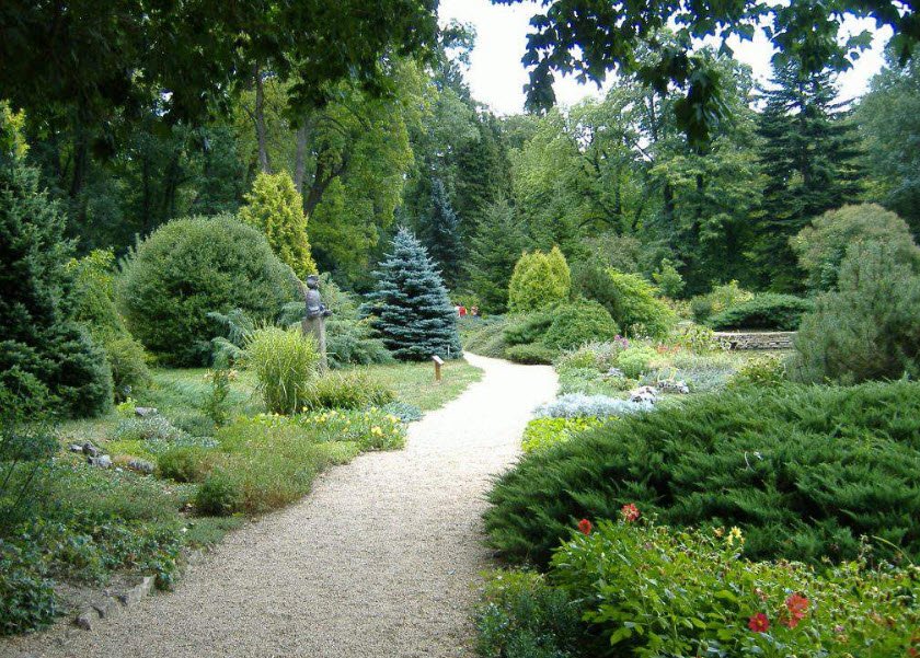 Arborétum a minizoo v Bábolne, Hungary